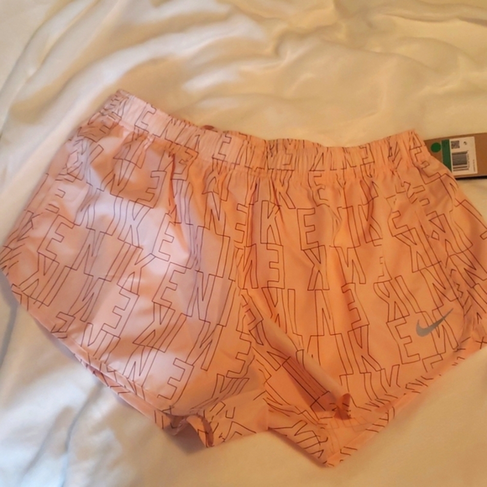 NWT Nike Blush Nike Logo Dri-Fit Shorts XL